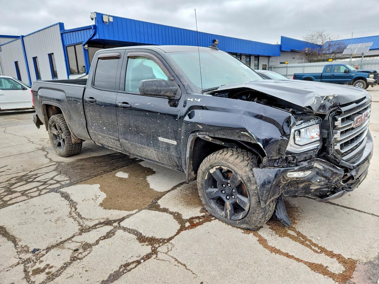 2018 GMC Sierra K1500 - Image 4