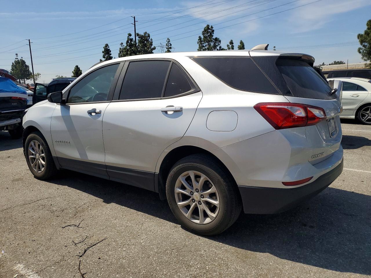 2020 Chevrolet Equinox - Image 2