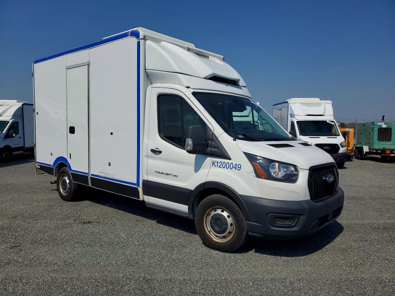 2020 Ford Transit Delivery Truck - Фото 4