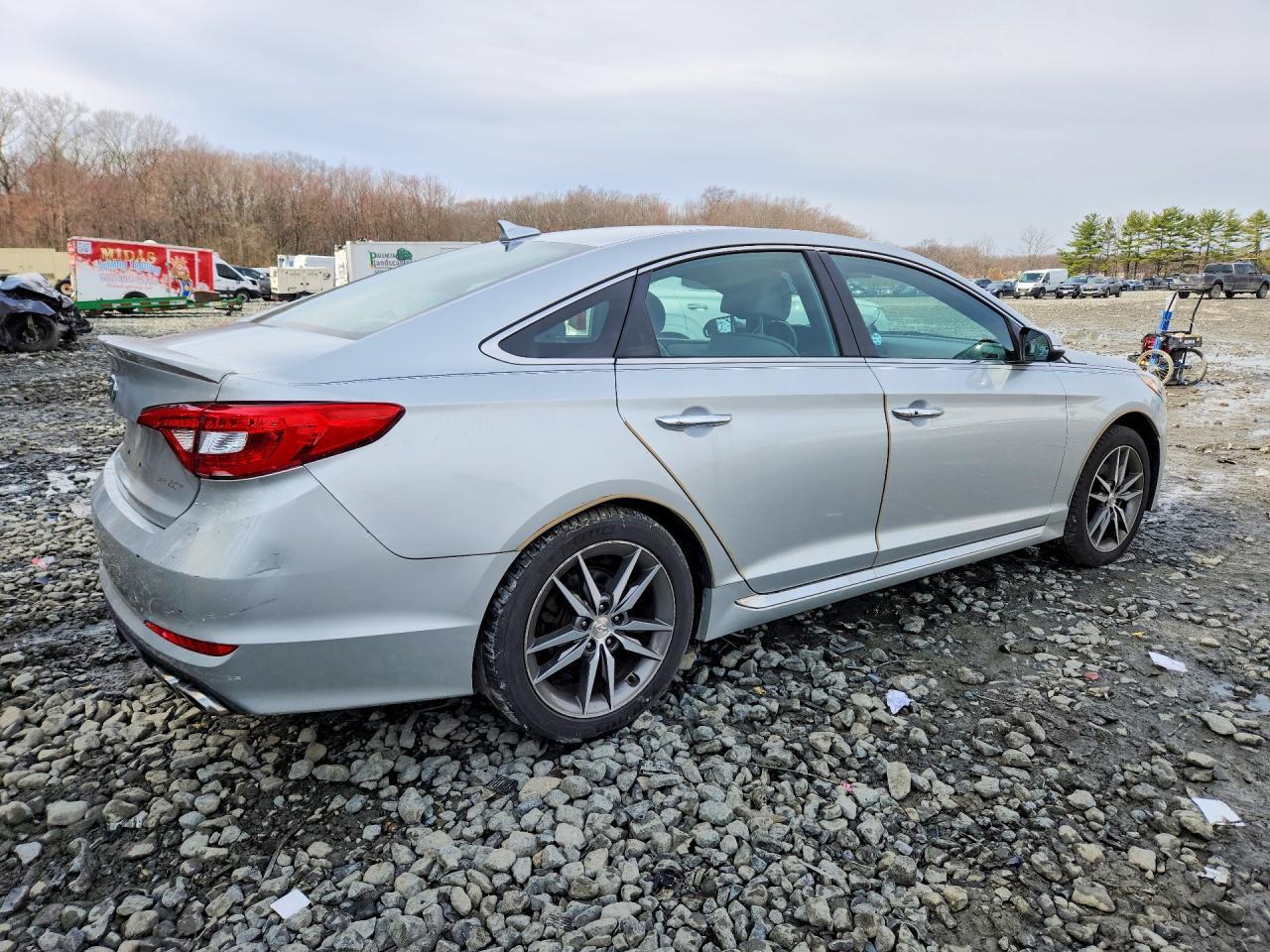 2015 Hyundai Sonata Sport 2.0T - Фото 3