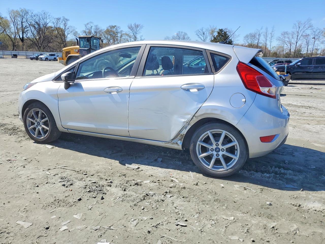2019 Ford Fiesta - Фото 2