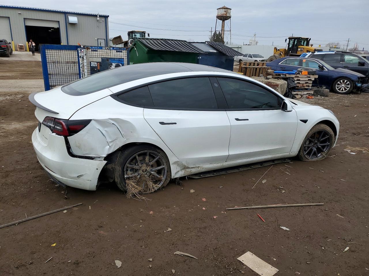 2020 Tesla Model 3 - Фото 3