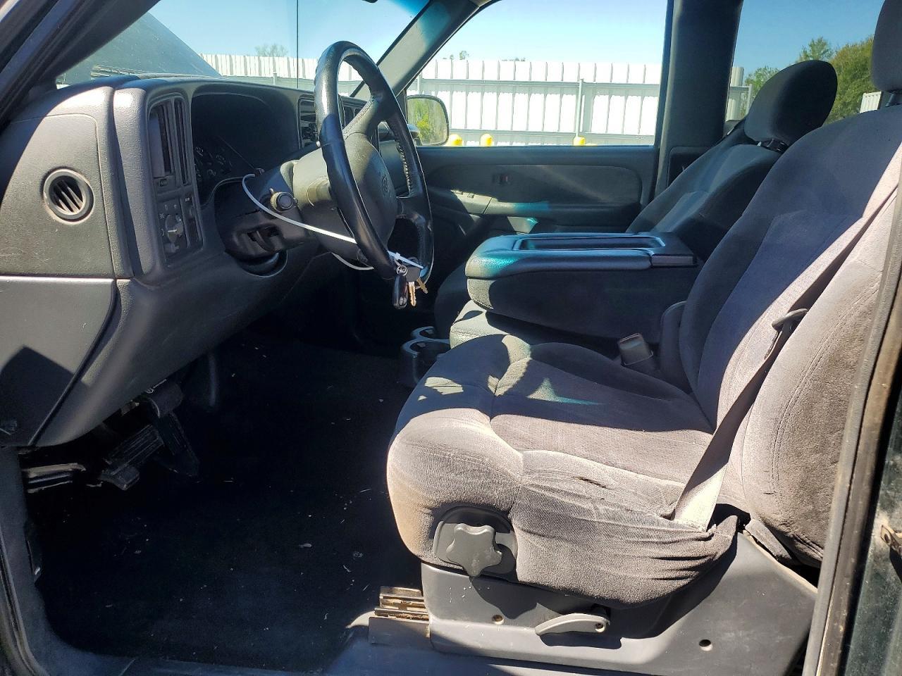 2001 Chevrolet Silverado C1500 - Image 7