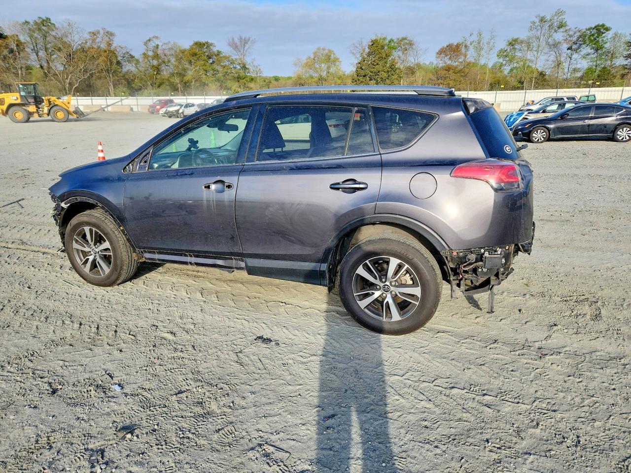 2018 Toyota Rav4 Xle - Image 2