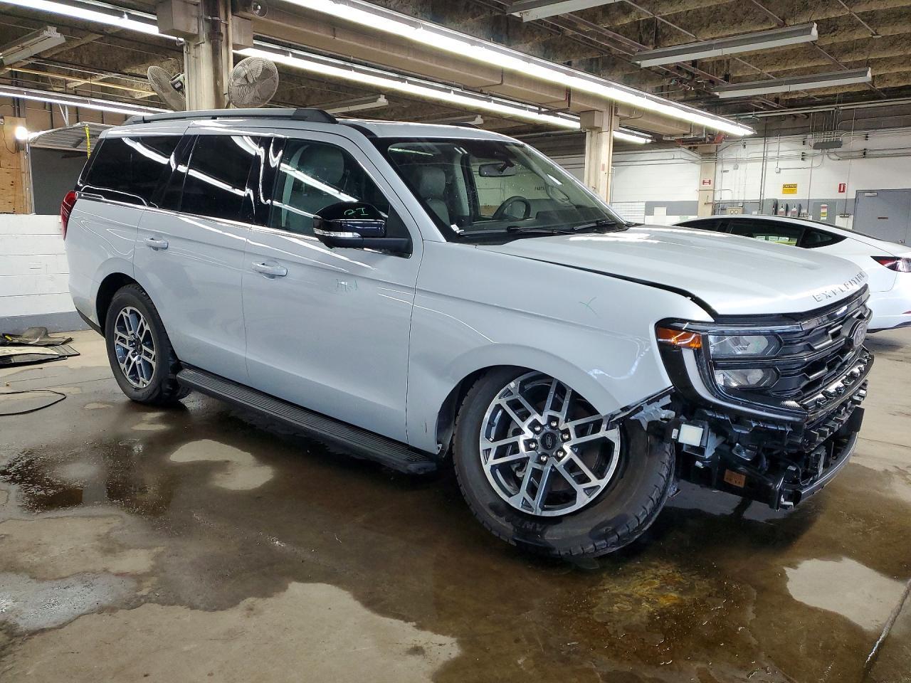 2025 Ford Expedition Active - Фото 4