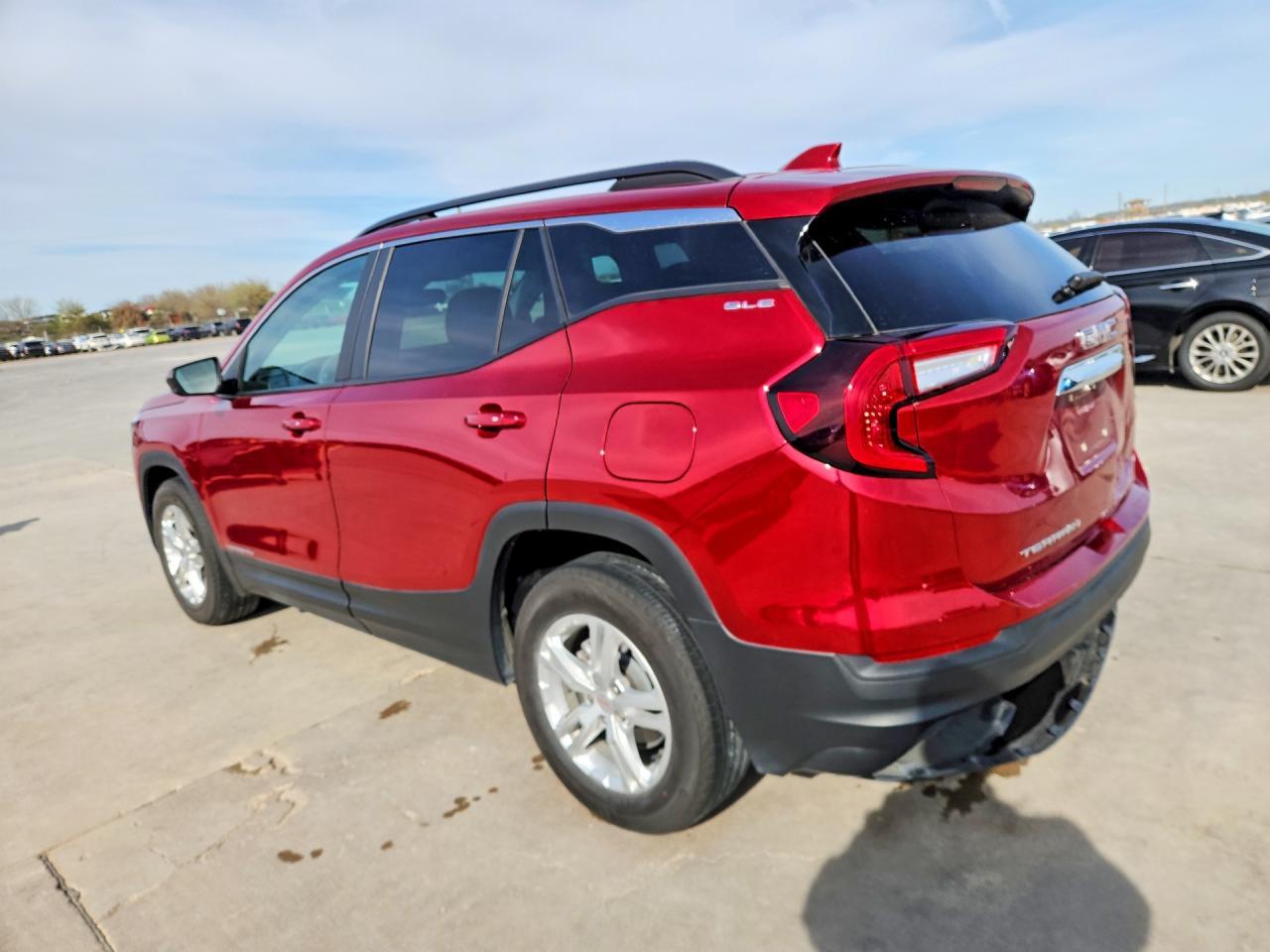 2024 GMC Terrain Sle - Image 2