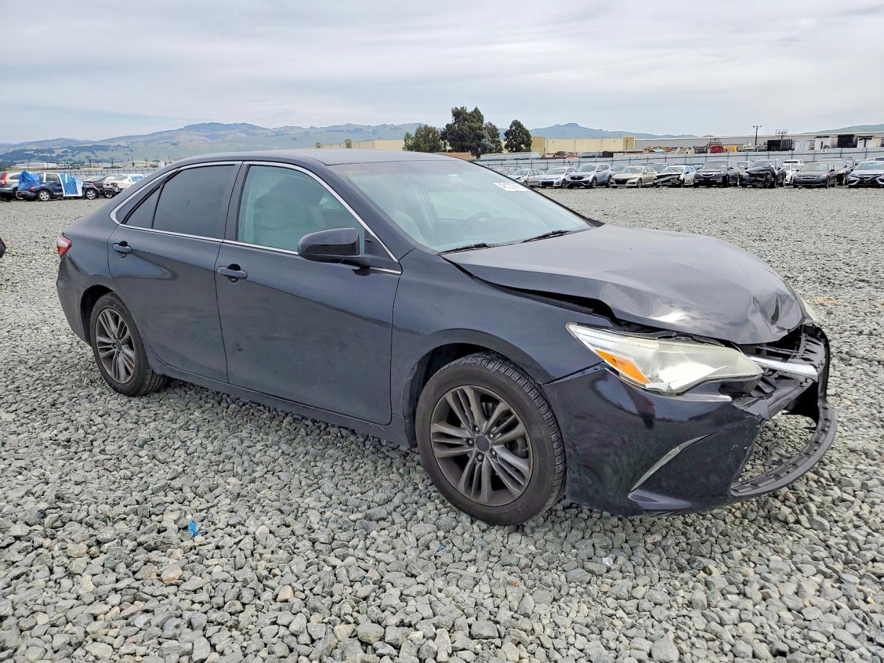 2017 Toyota Camry Le - Image 4