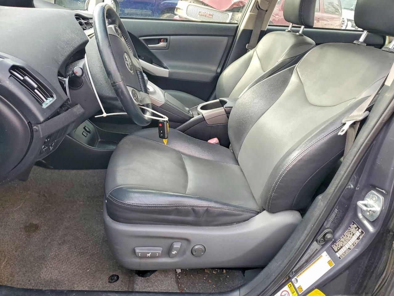 2013 Toyota Prius Four - Фото 7