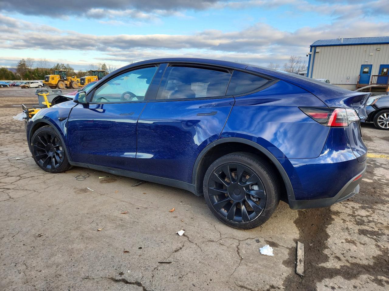 2022 Tesla Model Y - Image 2