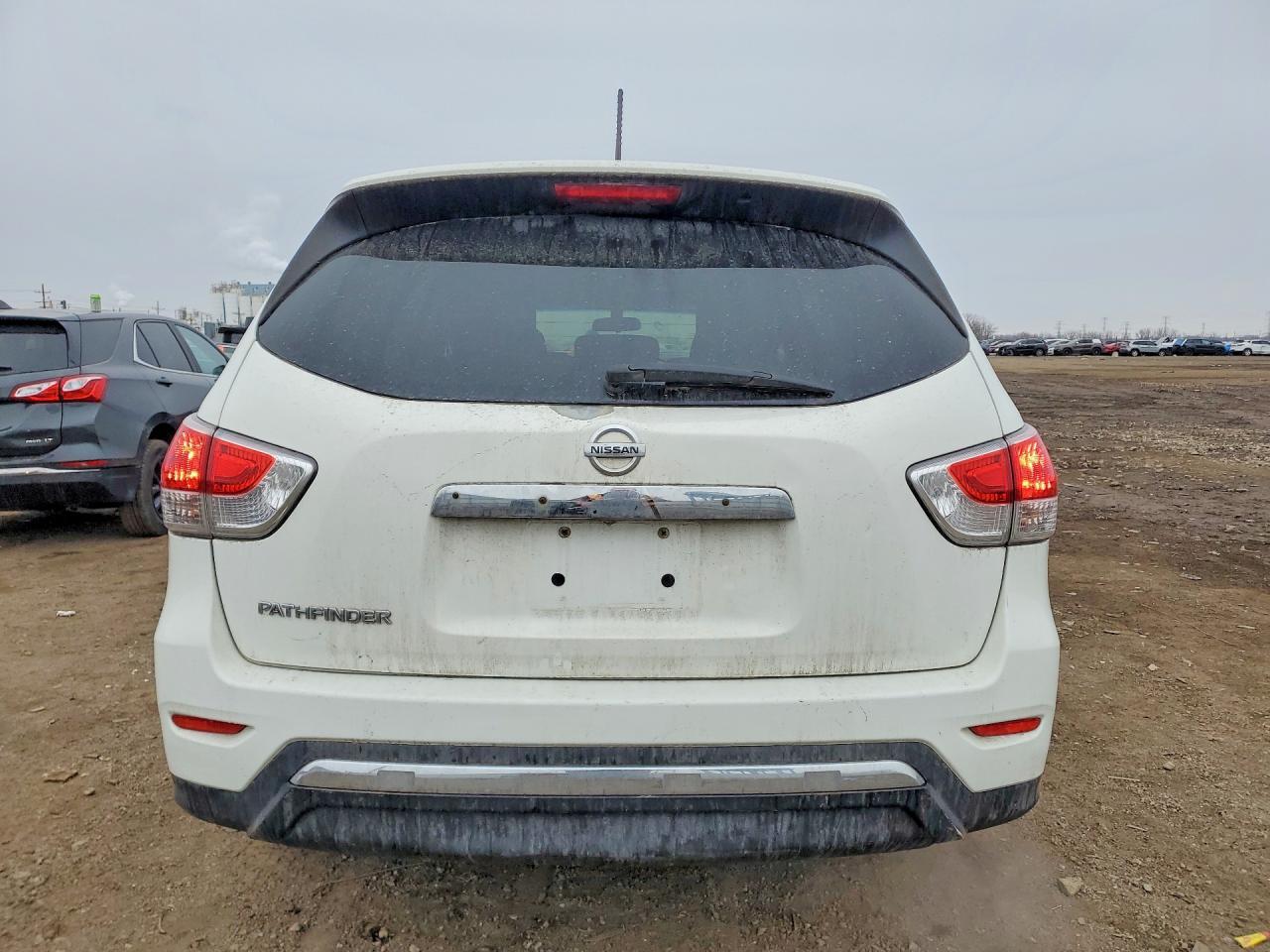 2014 Nissan Pathfinder S - Фото 6