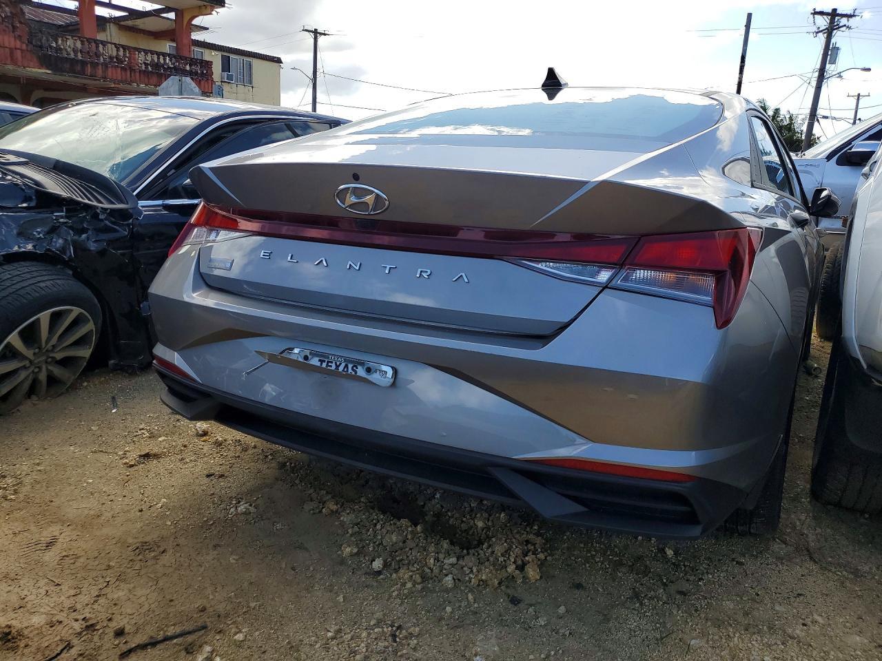 2023 Hyundai Elantra Sel - Image 3