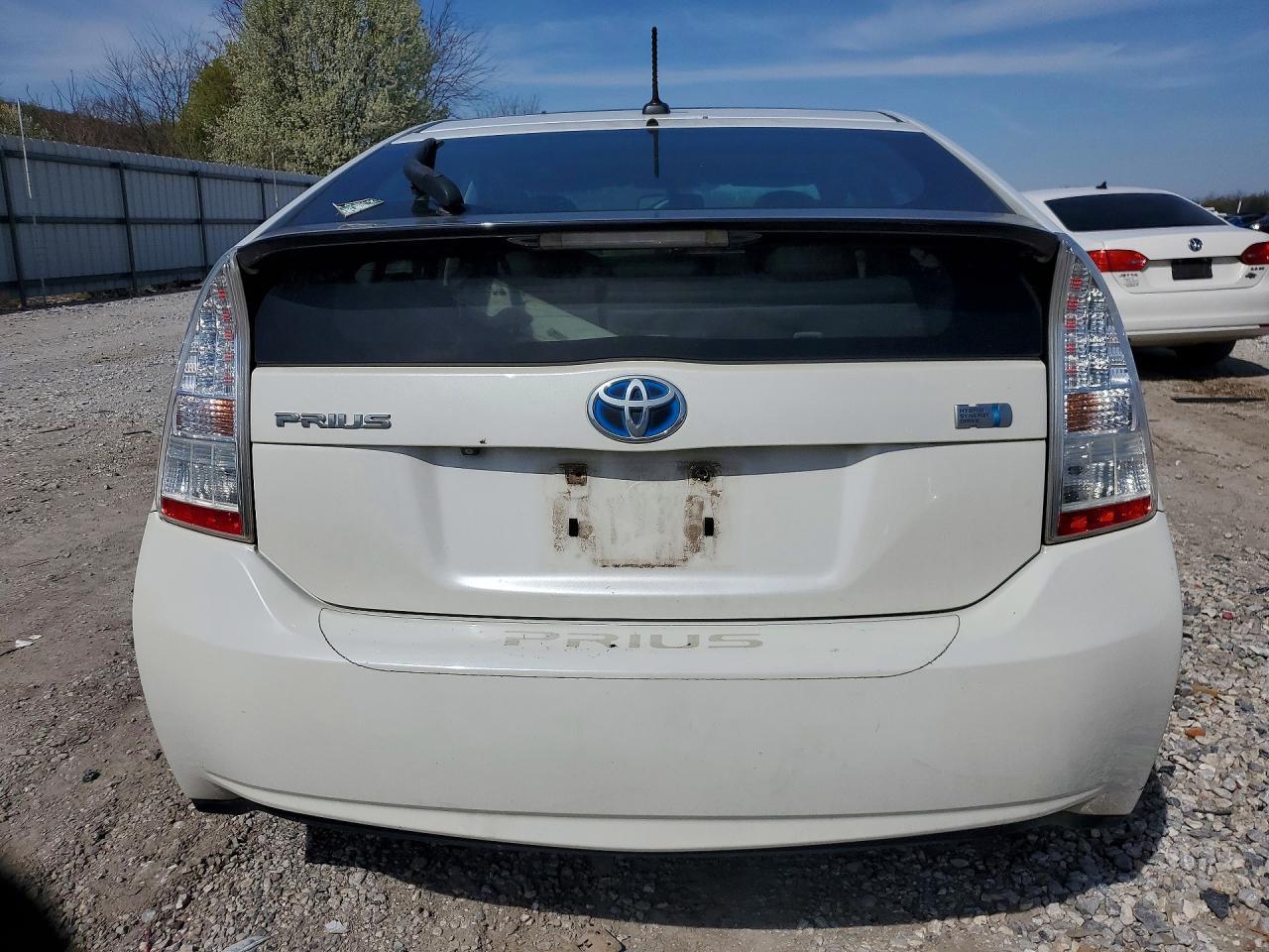 2010 Toyota Prius Iv - Фото 6