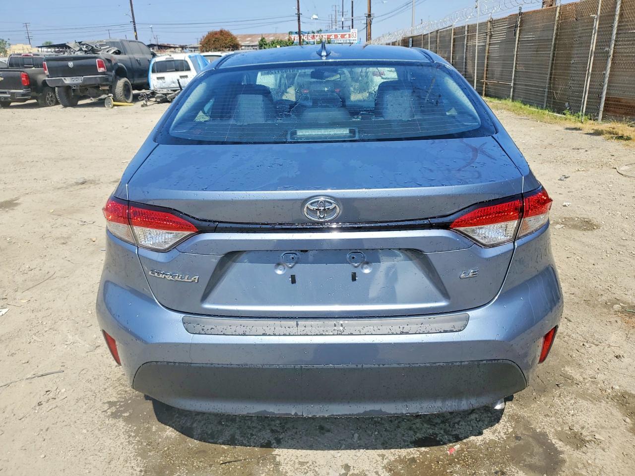 2025 Toyota Corolla Le - Фото 6