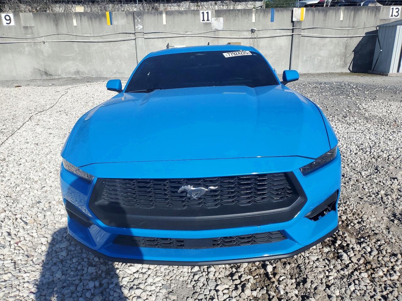 2025 Ford Mustang - Фото 5
