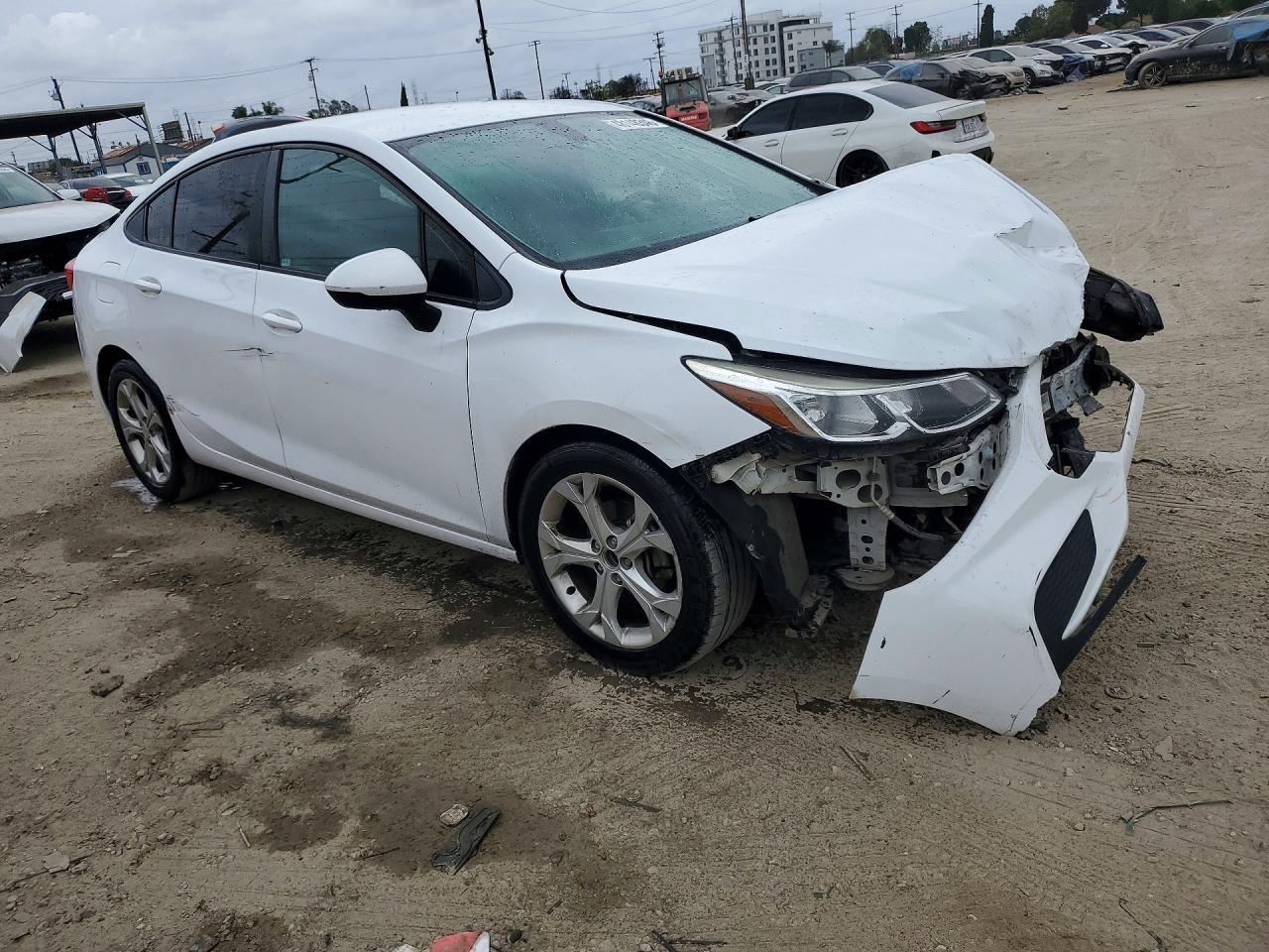 2018 Chevrolet Cruze Ls - Image 4