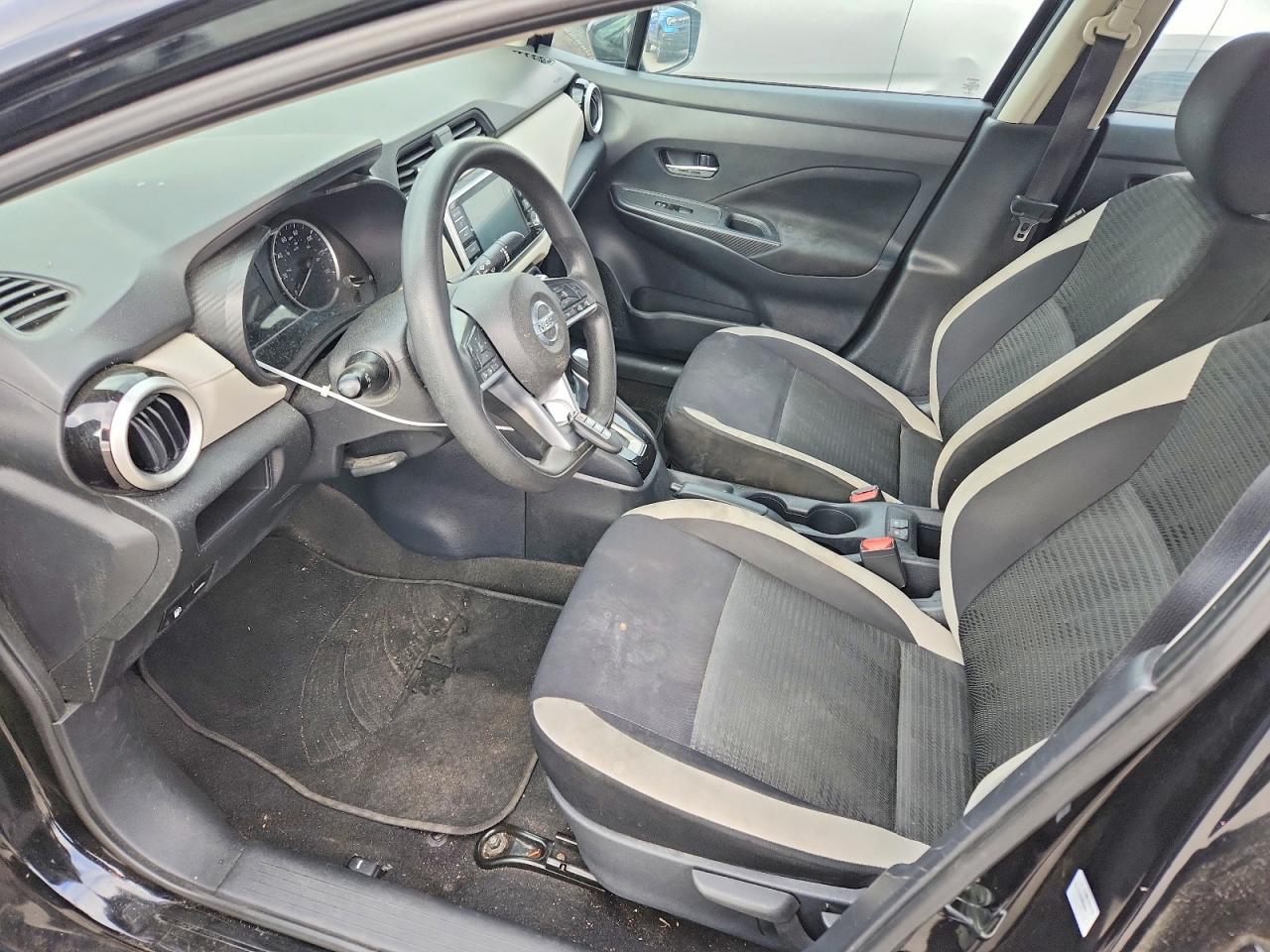 2021 Nissan Versa Sv - Image 7