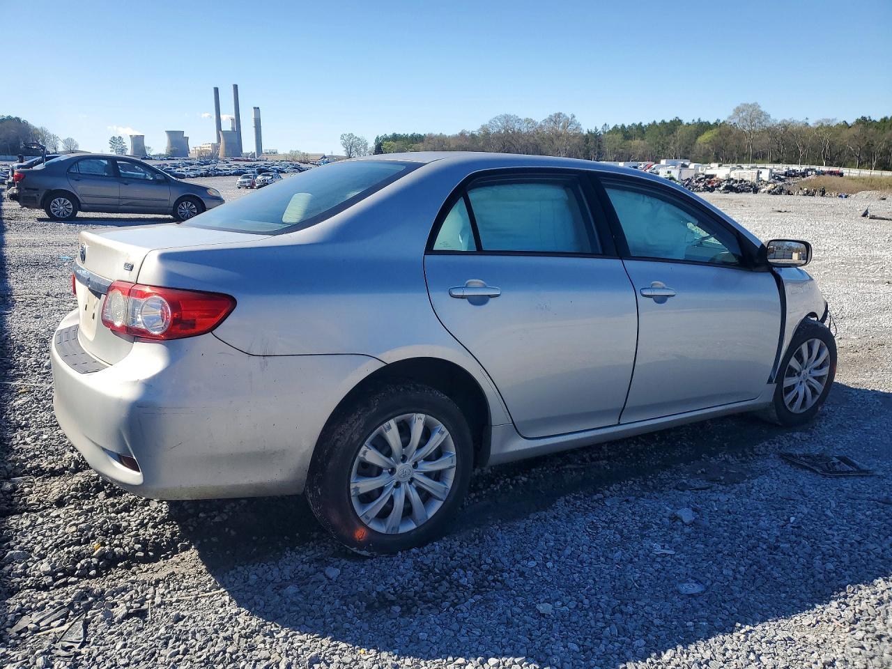 2012 Toyota Corolla Le - Фото 3