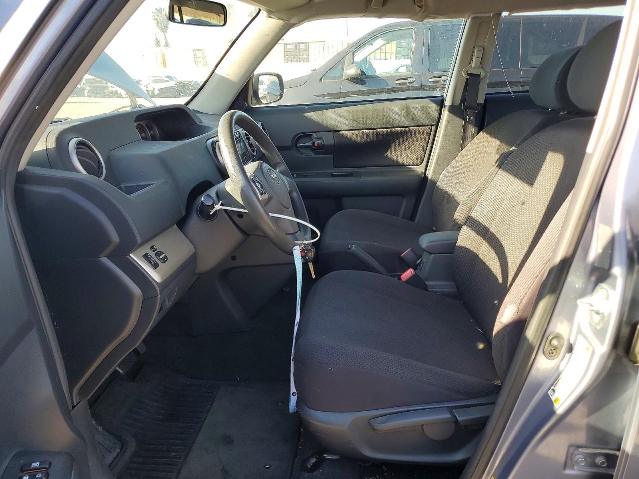 2009 Scion Xb Base - Фото 7