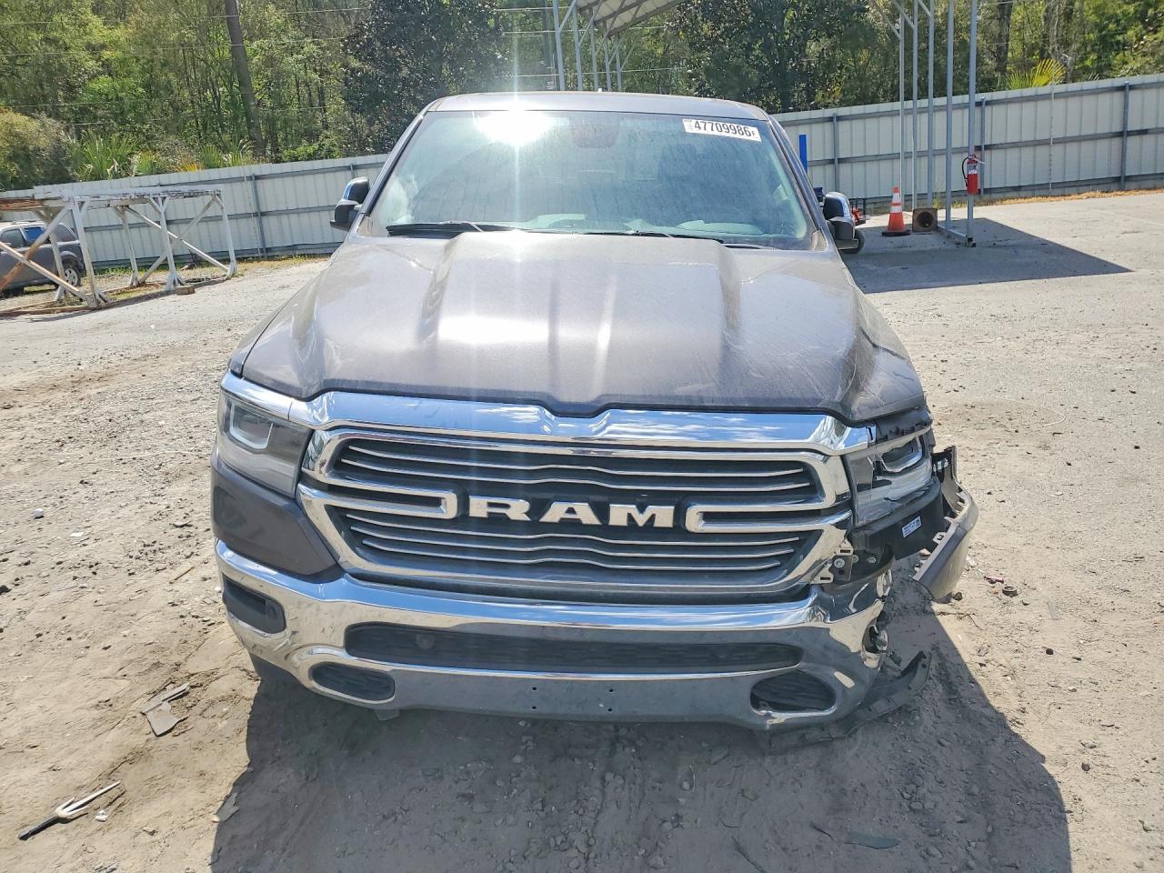 2019 Ram 1500 Laramie - Image 5