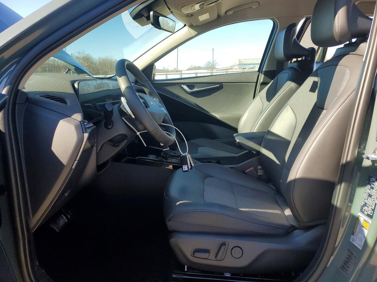 2025 Kia Niro Ex - Image 7