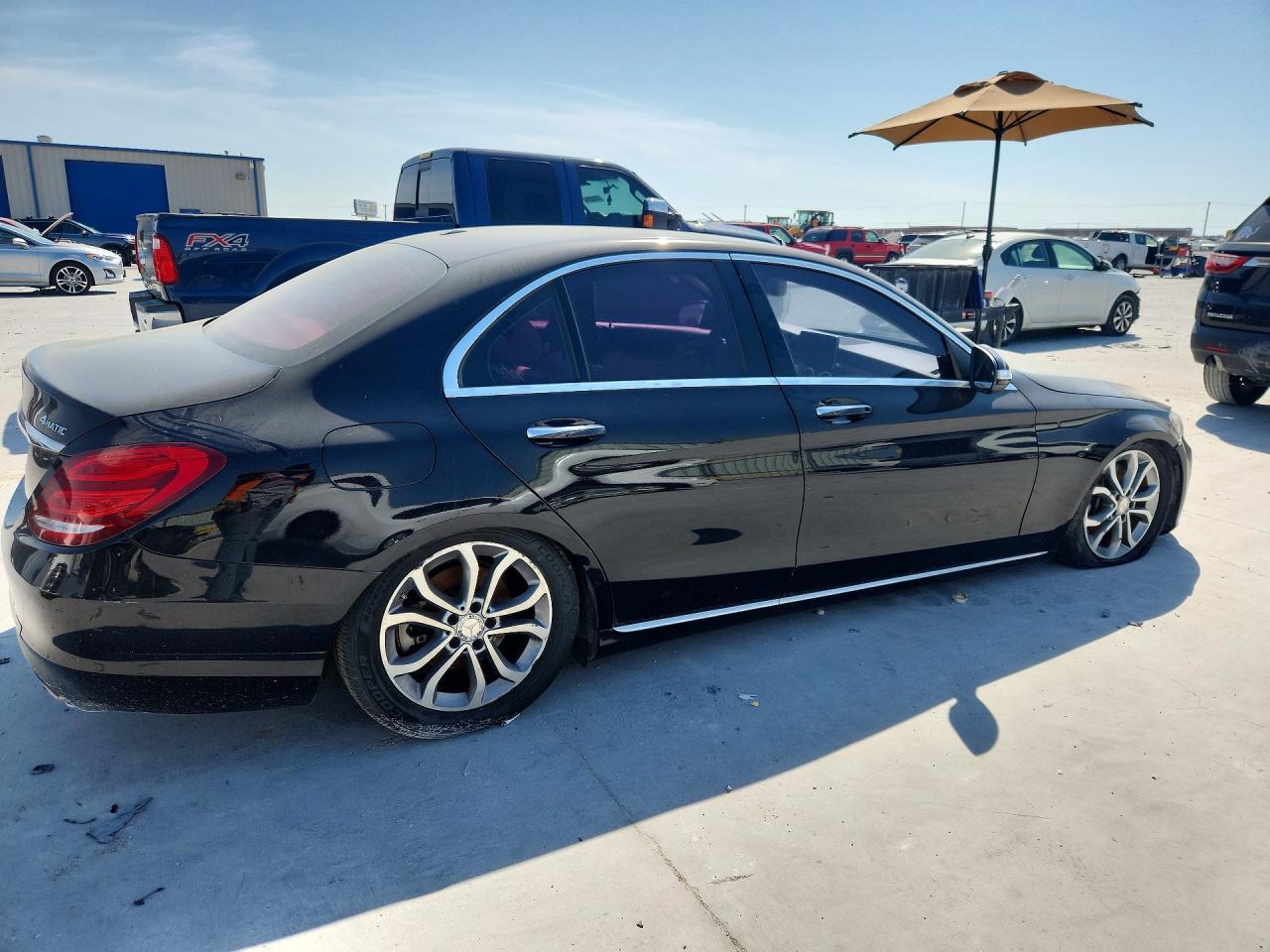 2015 Mercedes-Benz C 300 4Matic - Фото 4