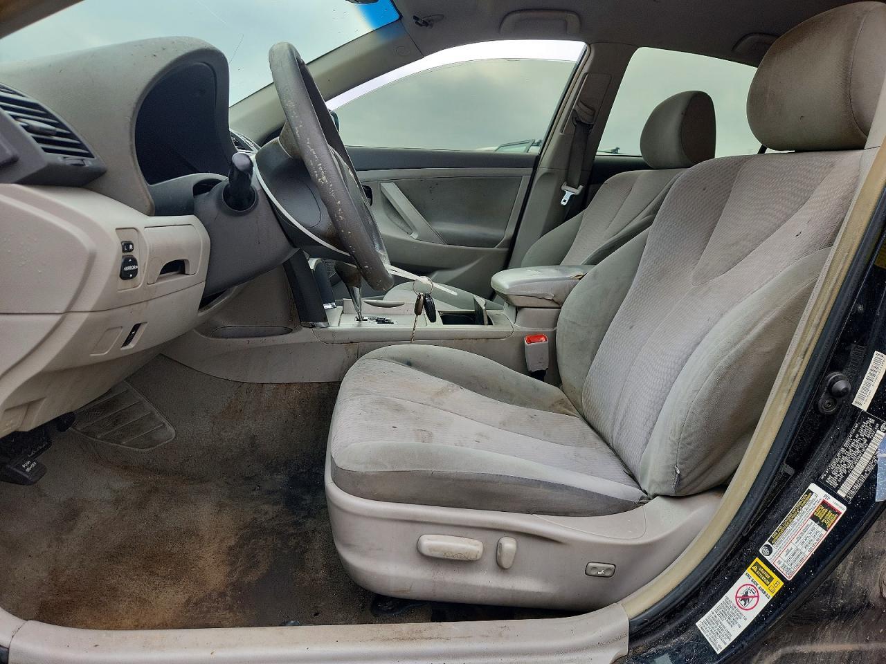 2011 Toyota Camry Le - Фото 7