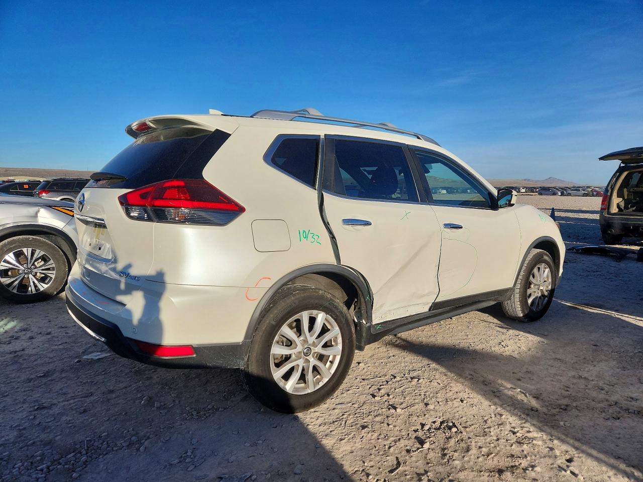 2020 Nissan Rogue Sv - Image 3