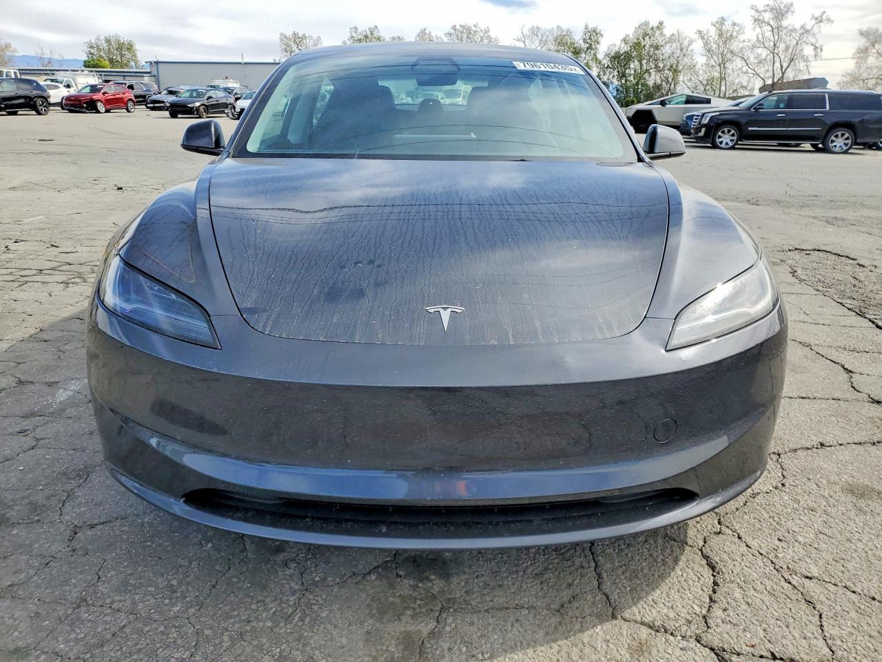 2024 Tesla Model 3 - Image 5