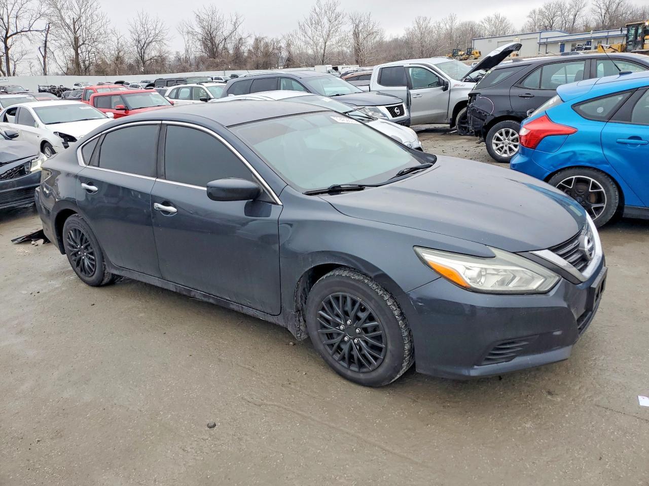 2016 Nissan Altima 2.5 S - Фото 4