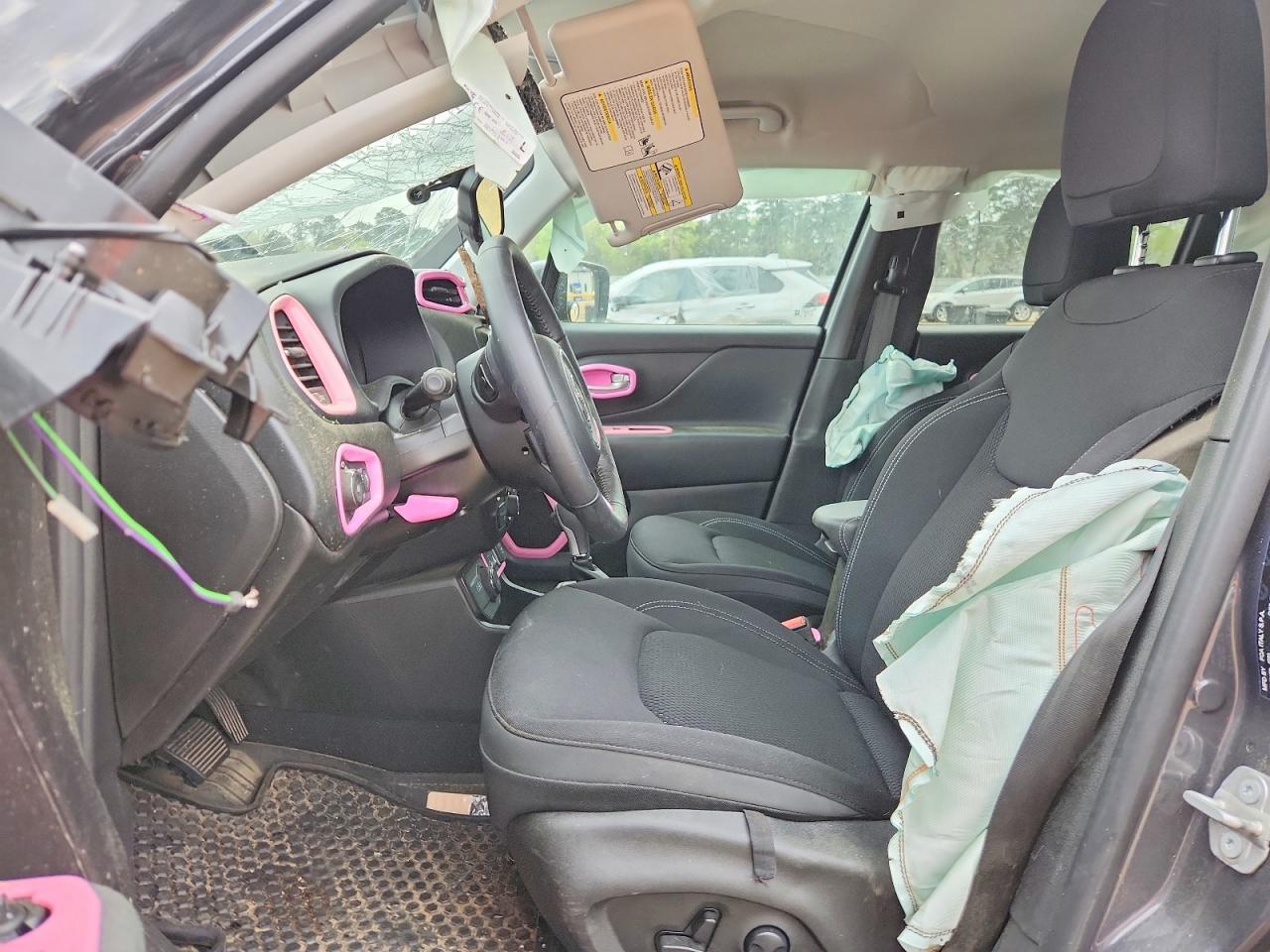 2023 Jeep Renegade Latitude - Фото 7