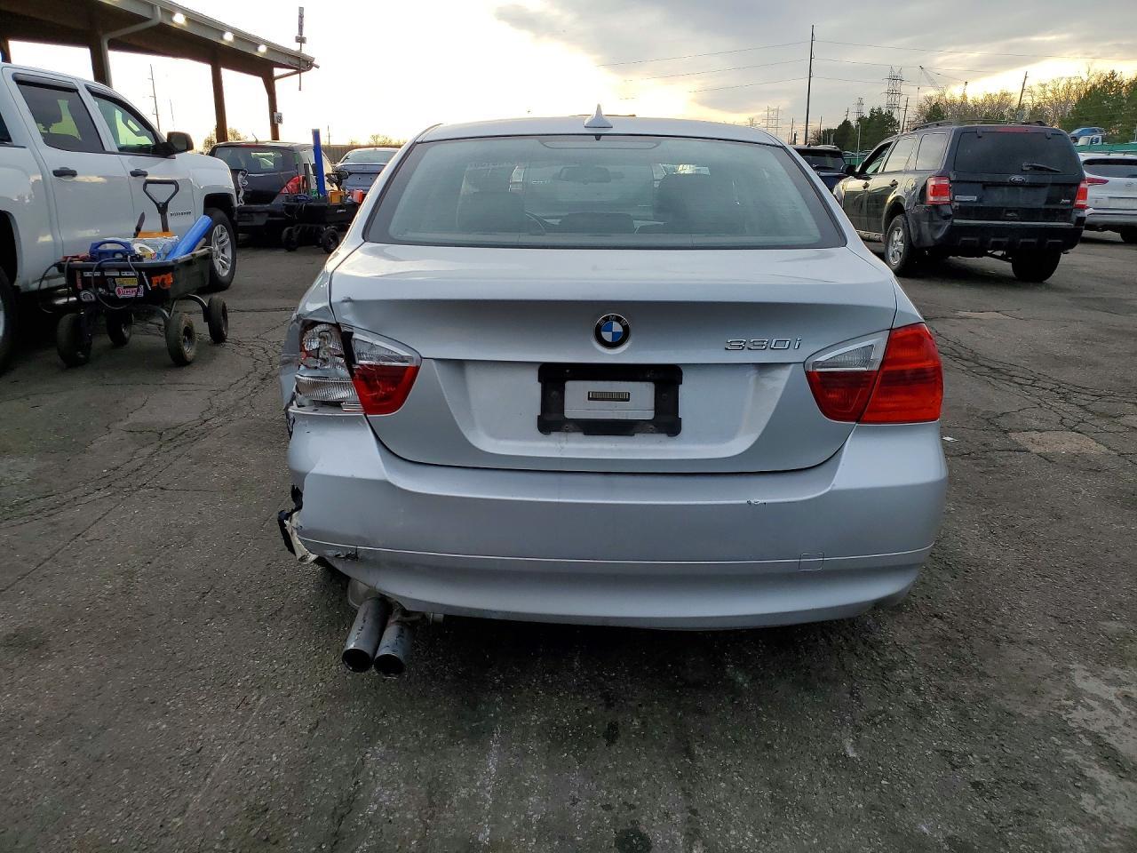 2006 BMW 330 I - Фото 6