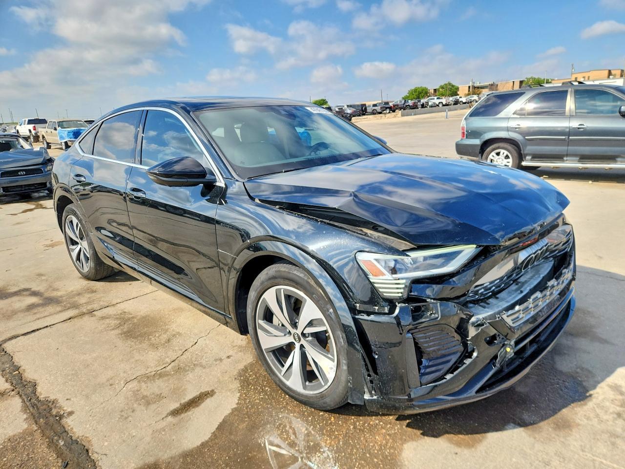 2024 Audi Q8 E-Tron Sportback Premium Plus - Image 4