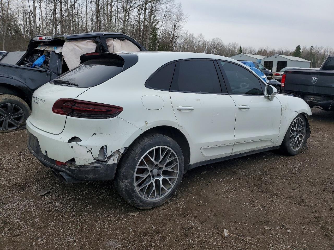 2018 Porsche Macan - Image 3