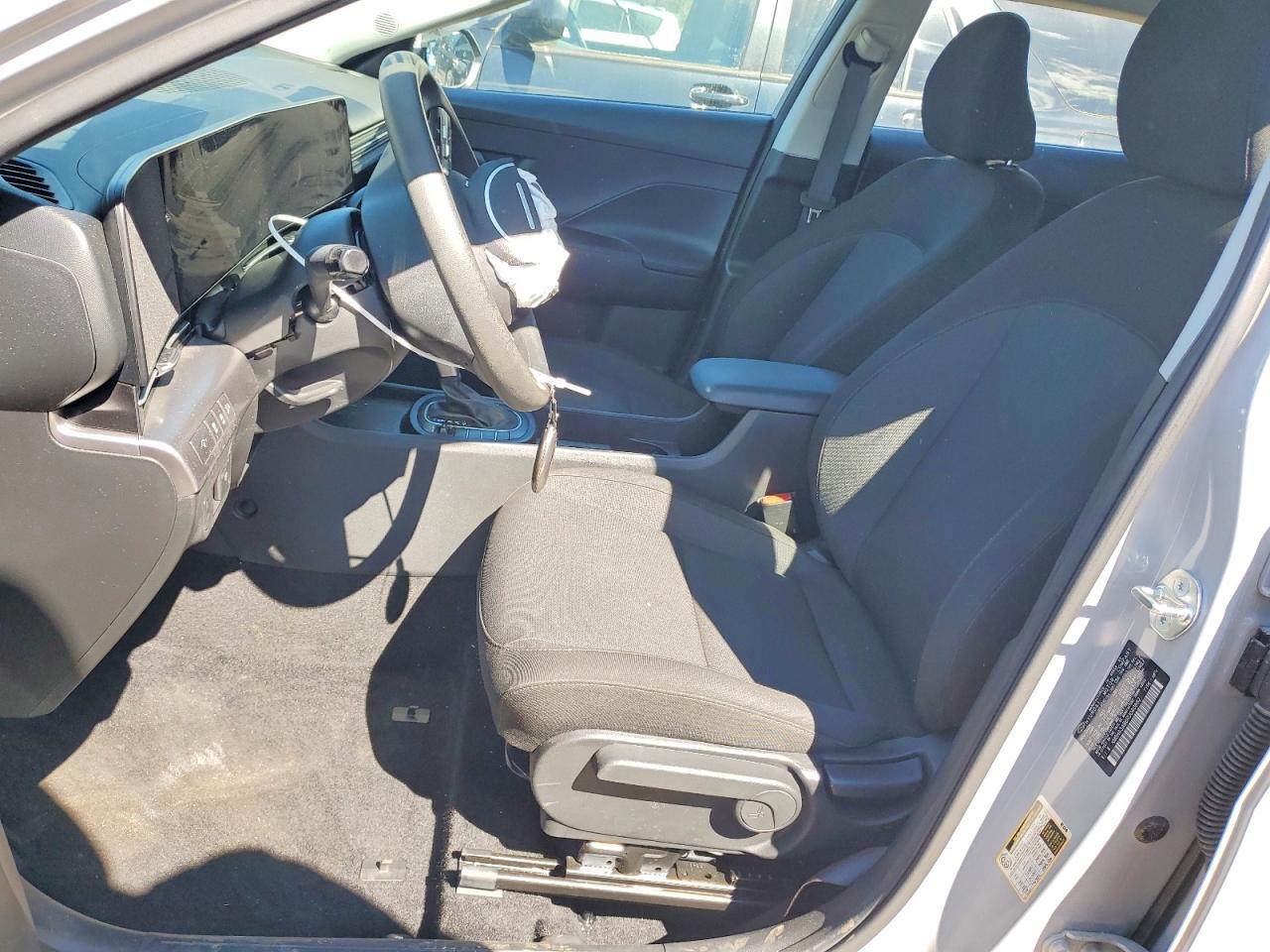 2024 Hyundai Kona Se - Image 7