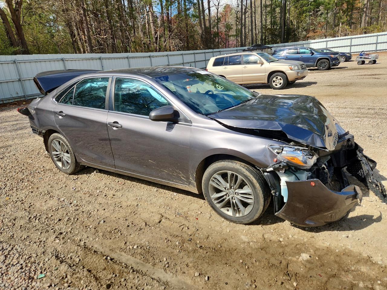 2016 Toyota Camry Se - Фото 4