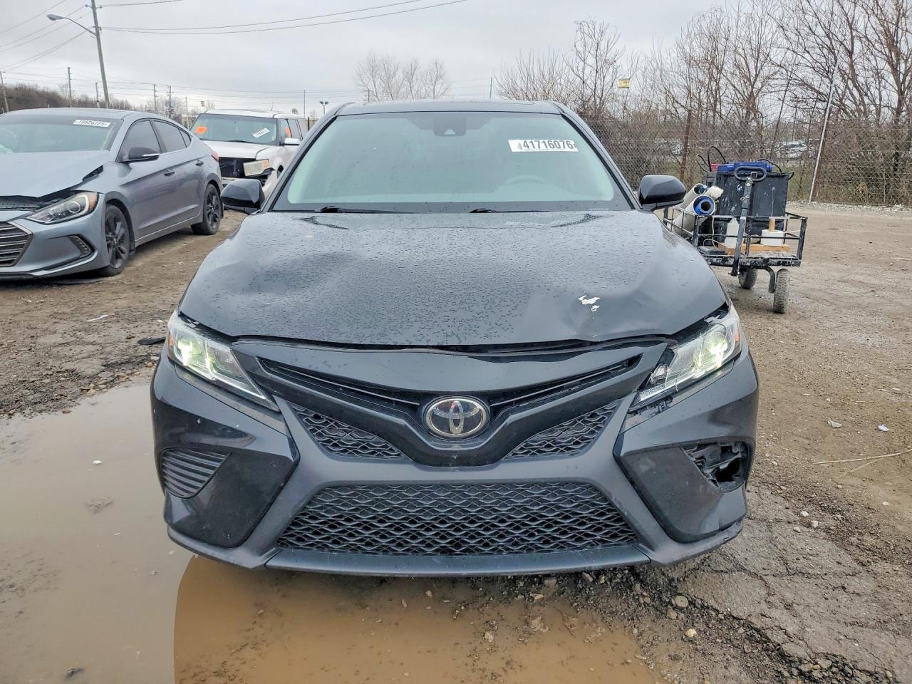 2019 Toyota Camry Se - Фото 5