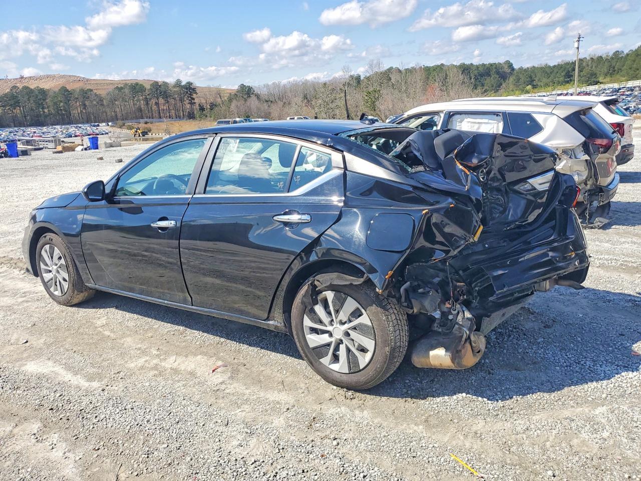 2020 Nissan Altima 2.5 S - Фото 2