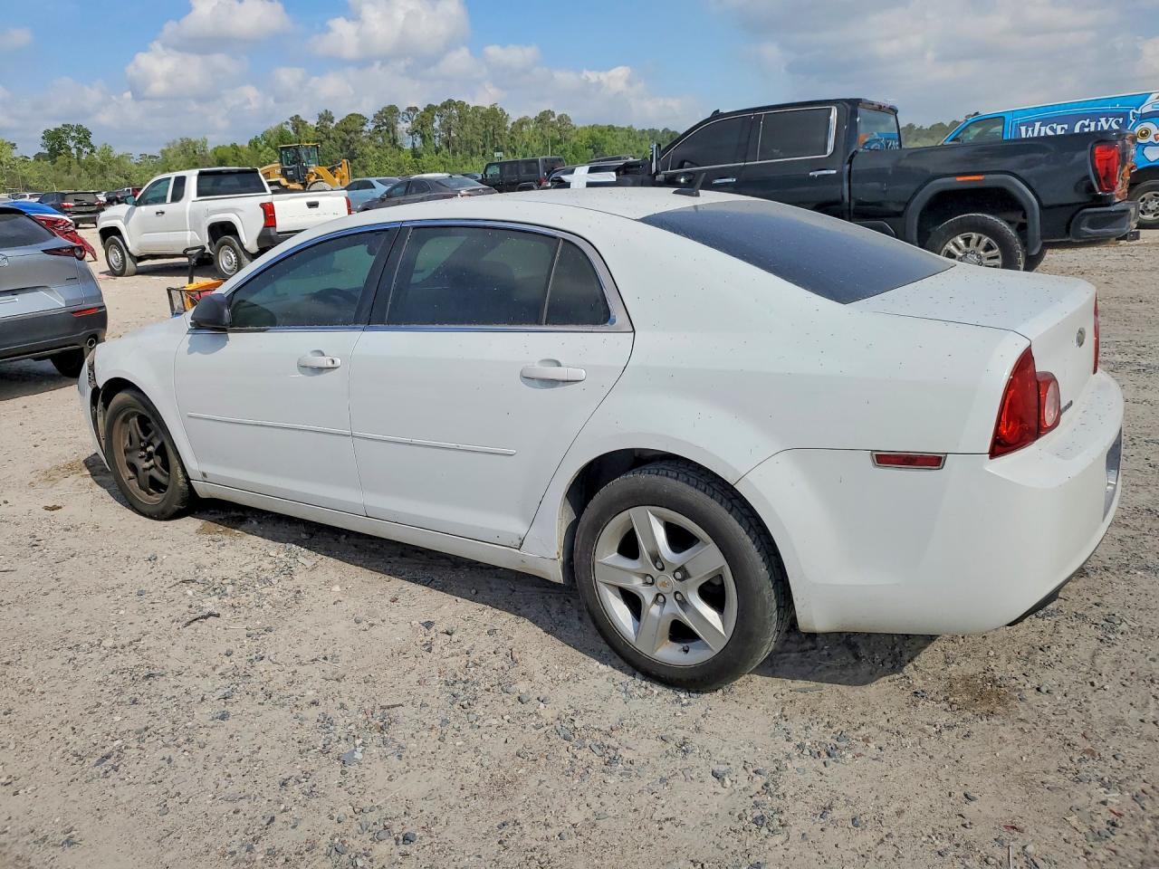 2010 Chevrolet Malibu Ls - Image 2