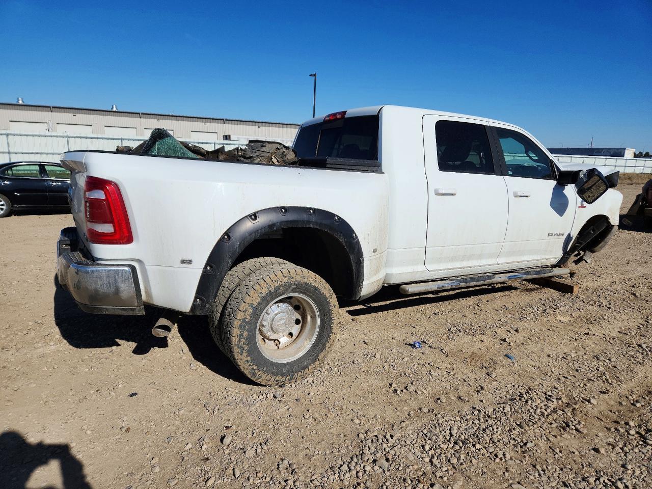 2024 Ram 3500 Laramie - Фото 3