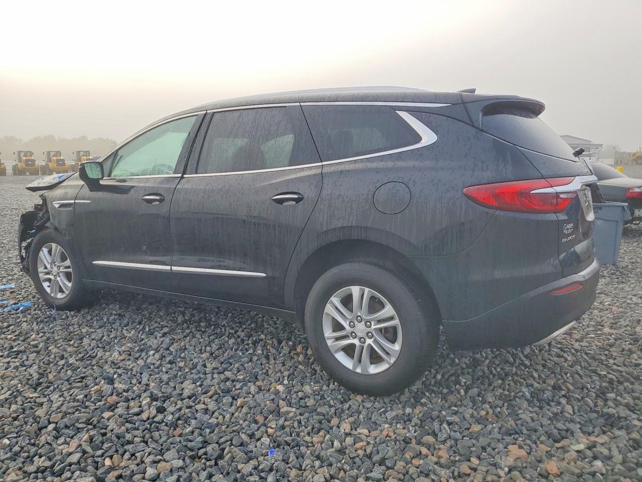 2018 Buick Enclave Essence - Image 2