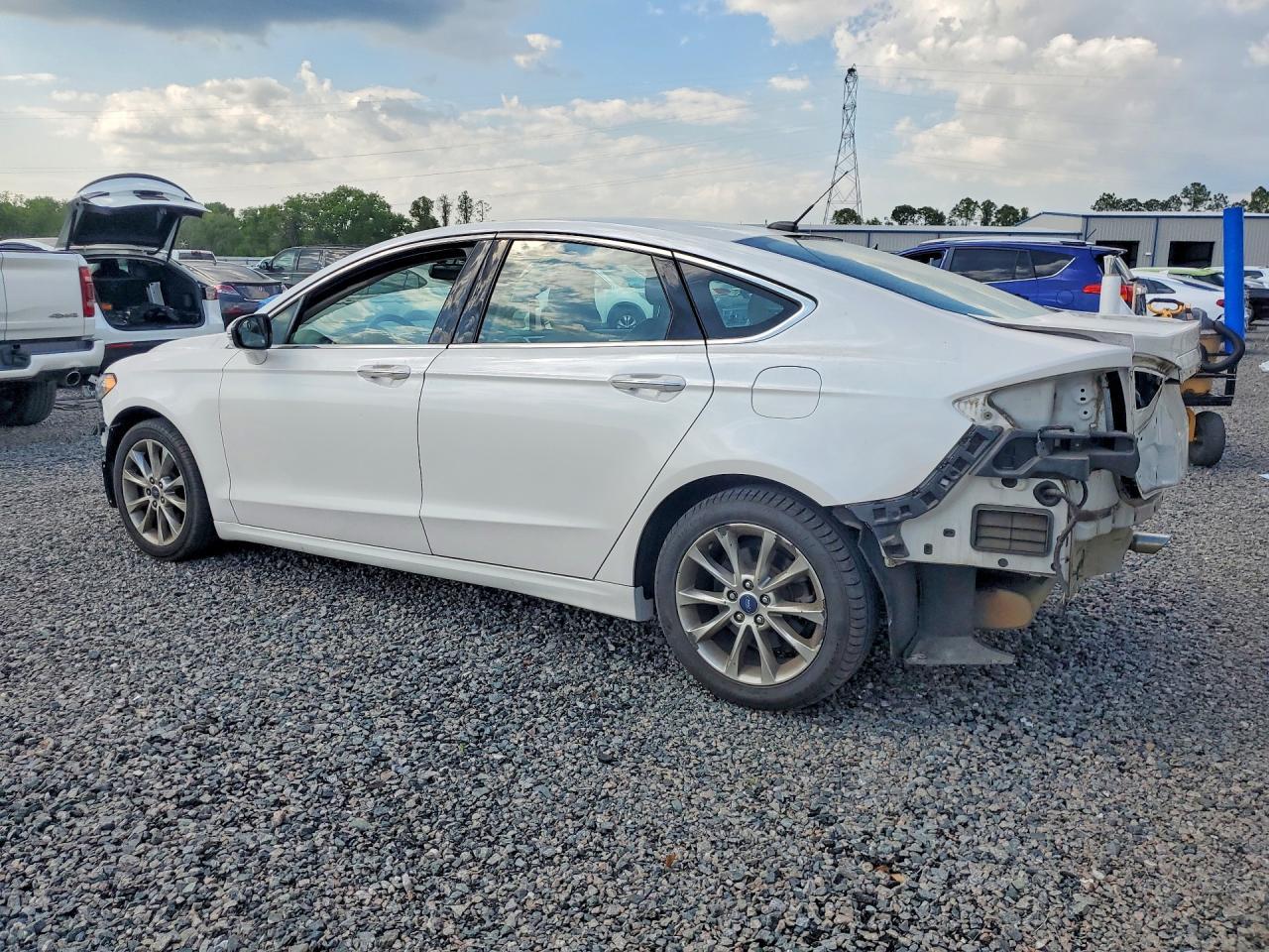 2017 Ford Fusion - Фото 2