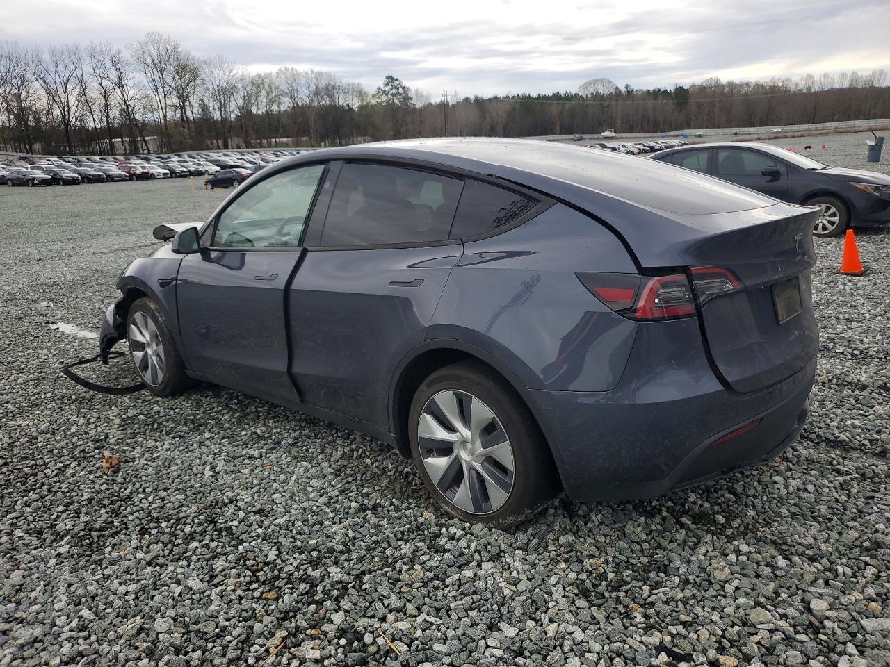 2023 Tesla Model Y - Image 2