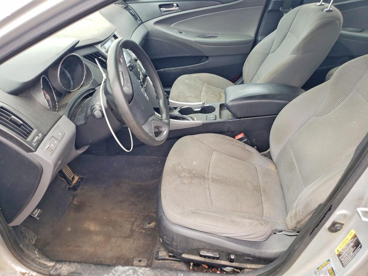 2013 Hyundai Sonata Gls - Image 7