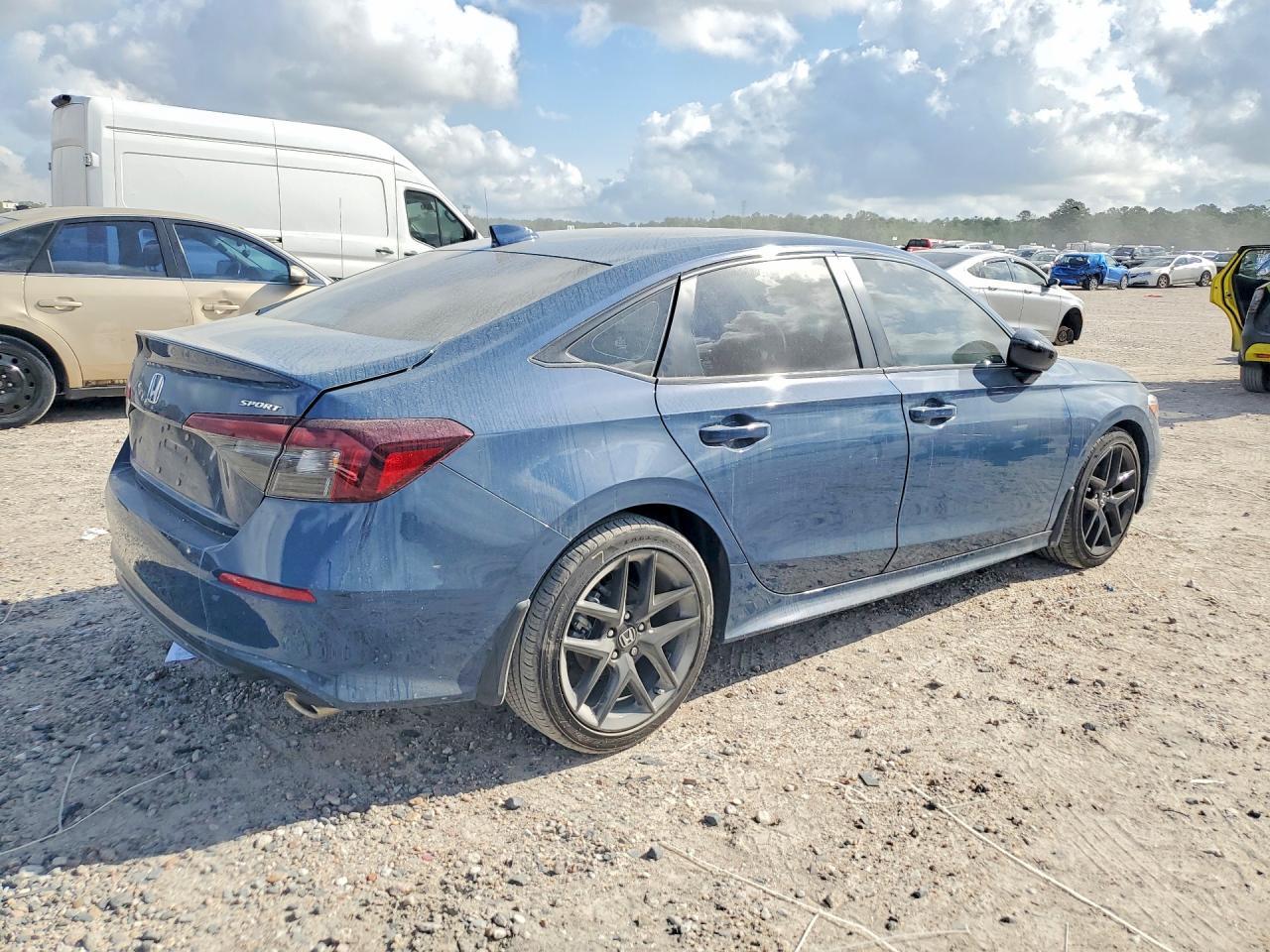 2025 Honda Civic Sport - Фото 3