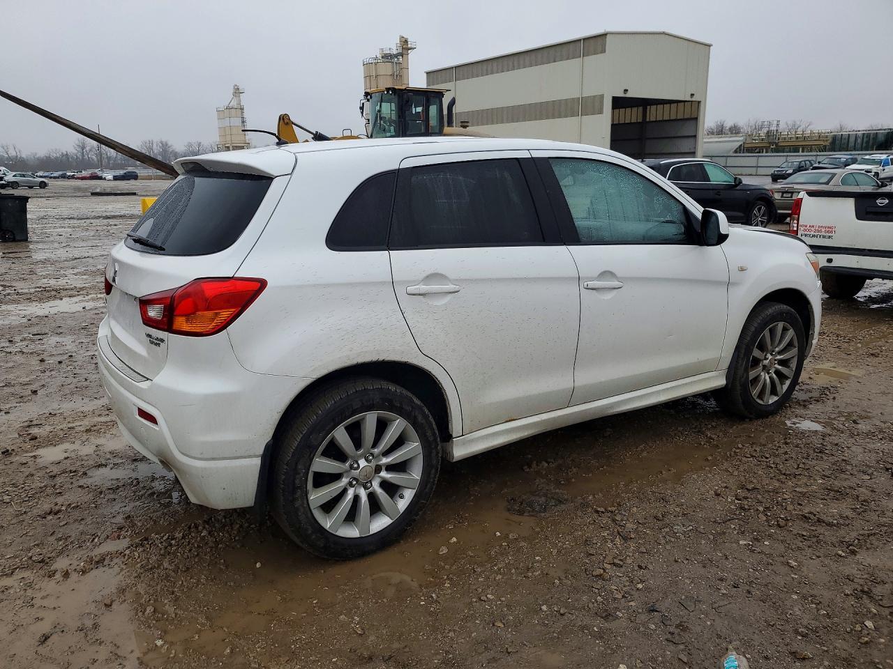 2011 Mitsubishi Outlander Sport Se - Image 3