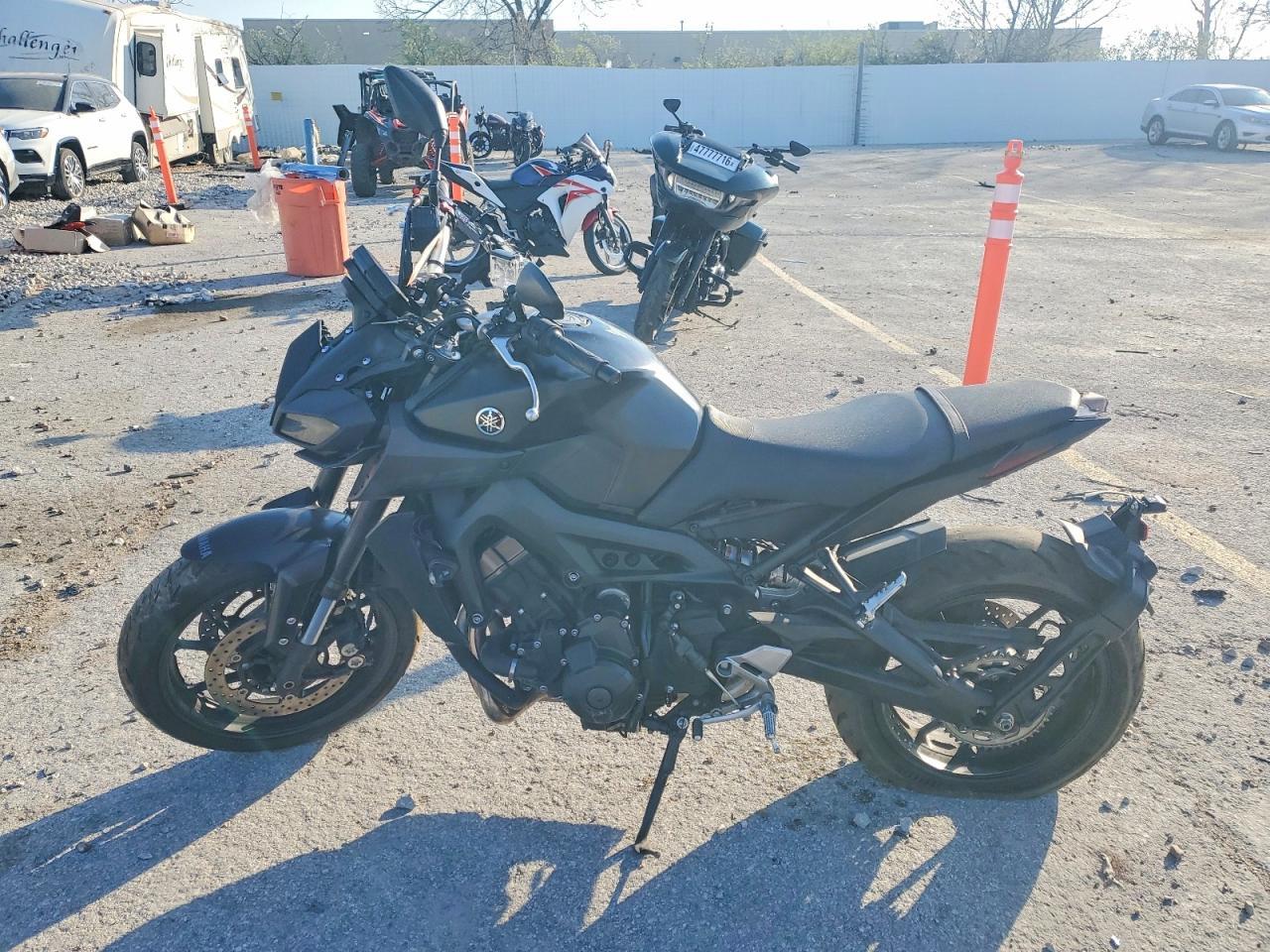 2020 Yamaha Mt09 - Image 3