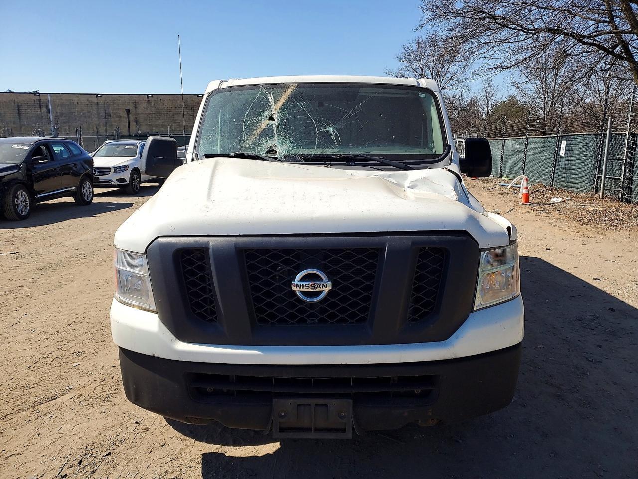 2013 Nissan Nv 1500 Utility / Service Van - Image 5