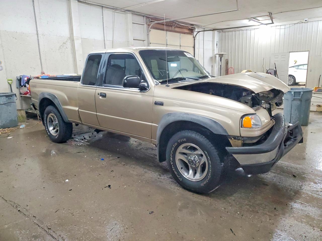 2001 Mazda B4000 Cab Plus - Фото 4