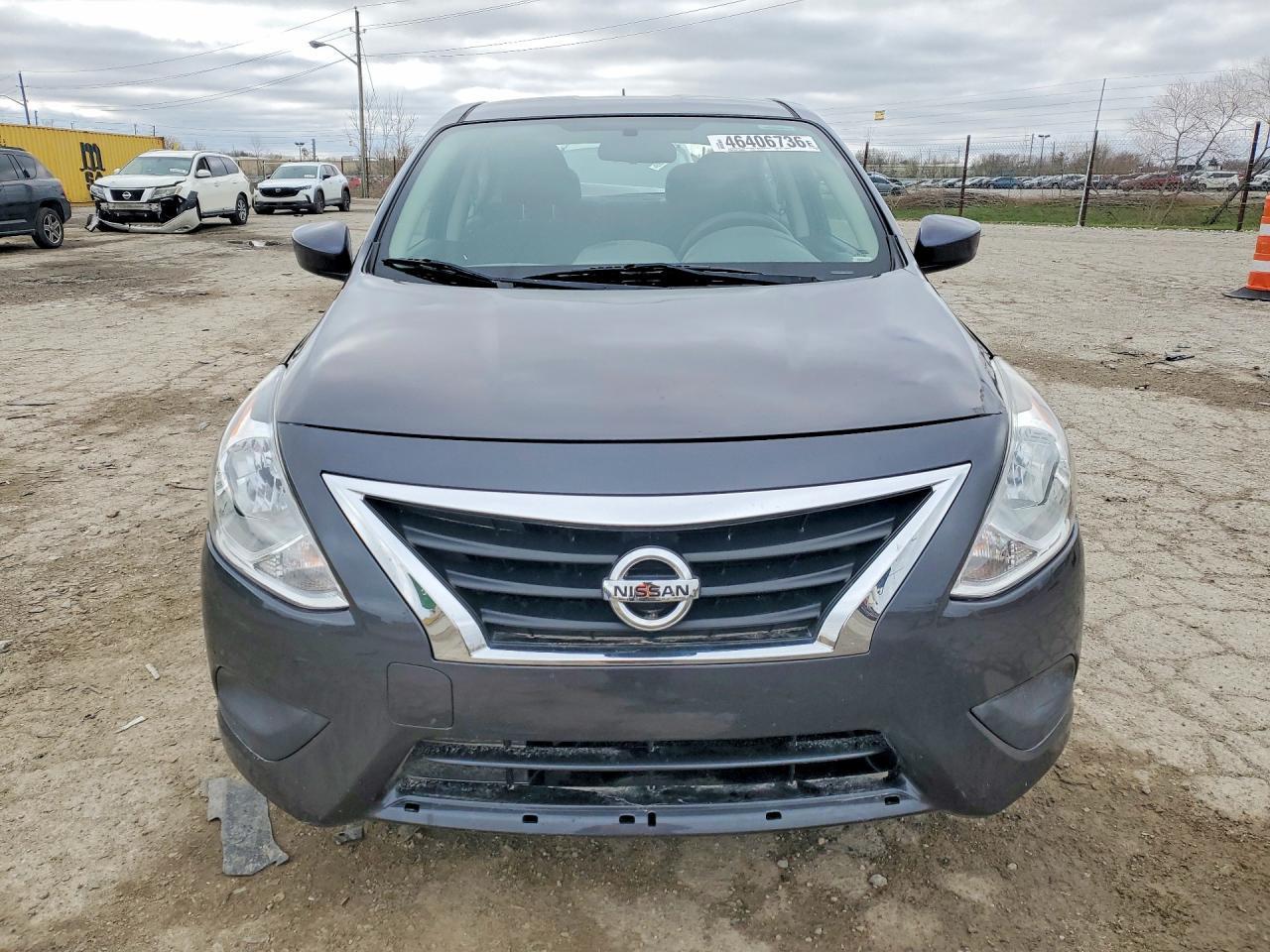 2015 Nissan Versa - Фото 5