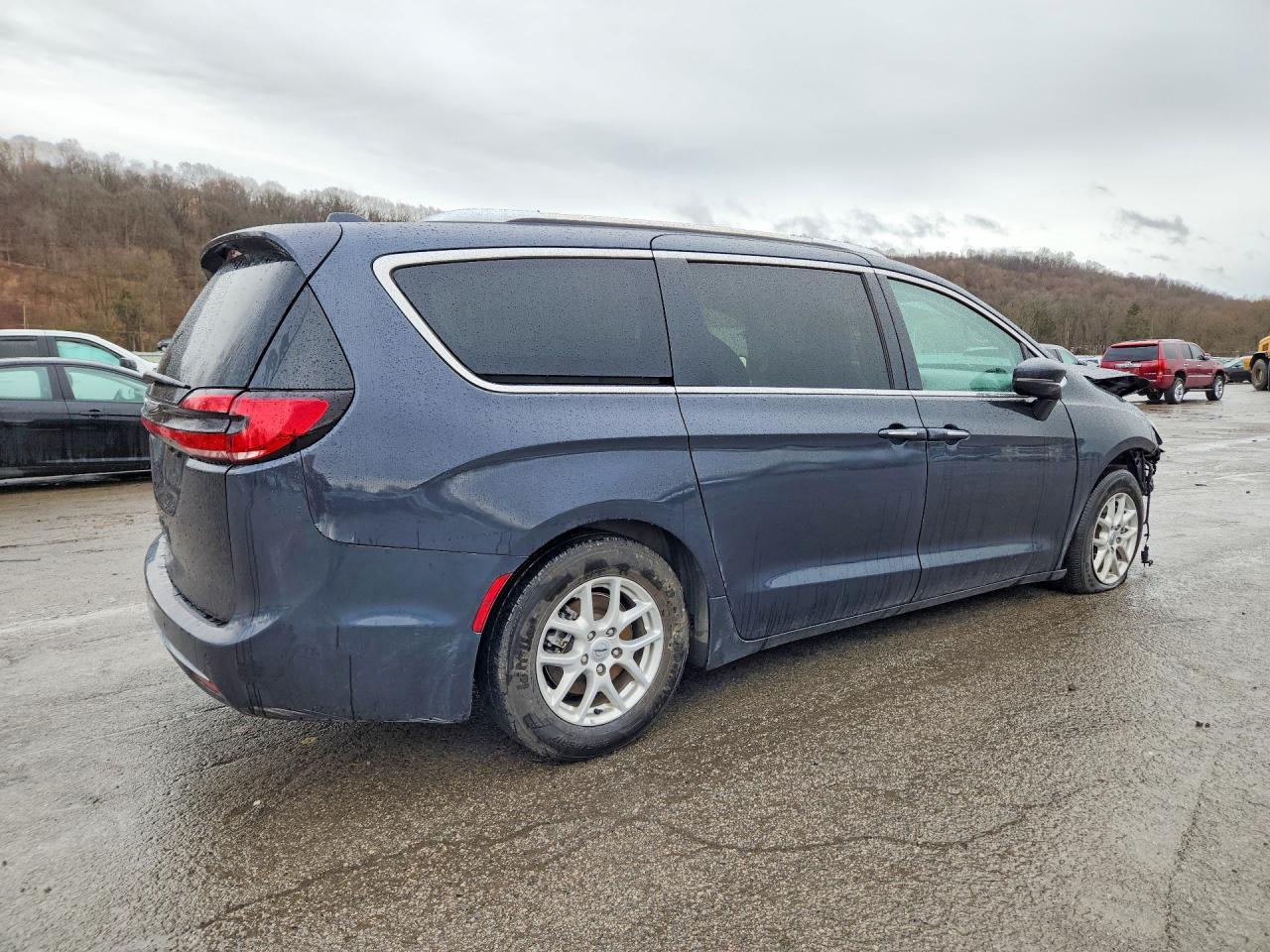 2021 Chrysler Pacifica Touring L - Фото 3